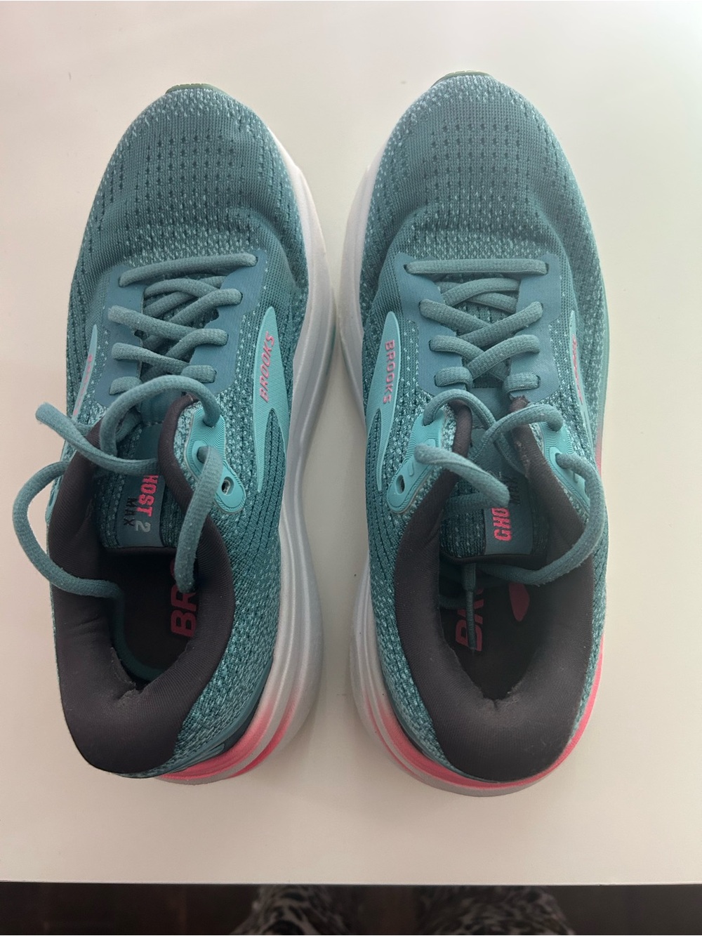 Brooks Women's Teal and Pink Athletic Running Shoes